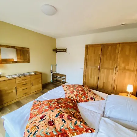 Immenbarg, Sternsucher Apartment
